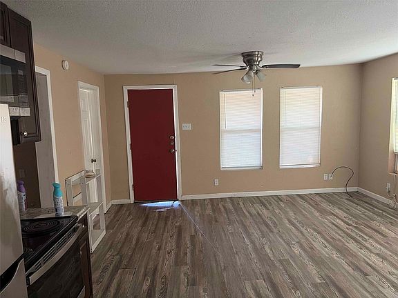 5th image of 701 W Colorado St