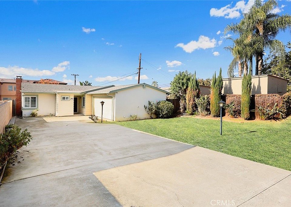 1st image of 5765 N Barranca Ave
