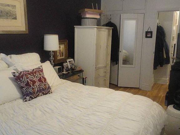 3rd image of 227 E 60th St APT 4A