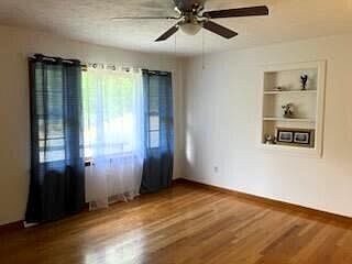 2nd image of 115 Malcolm Ln
