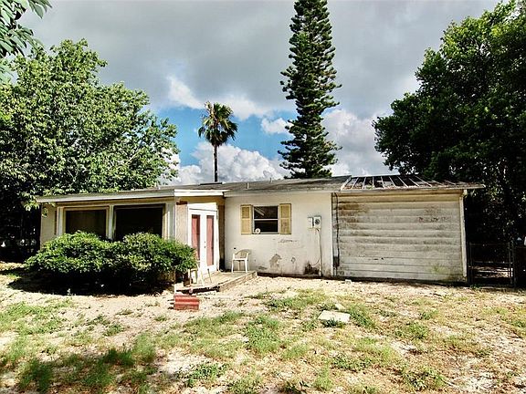 4th image of 2830 Bahia St