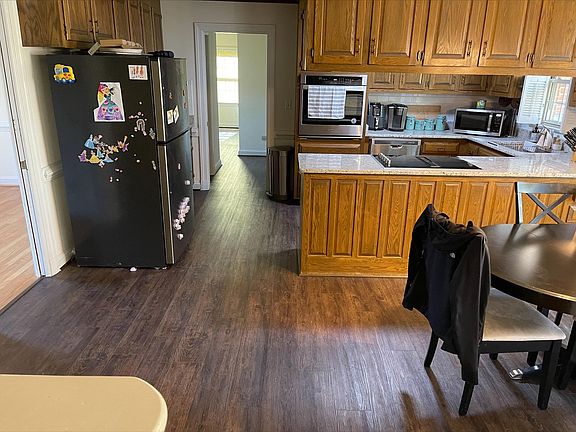 5th image of 9153 Fenway Dr
