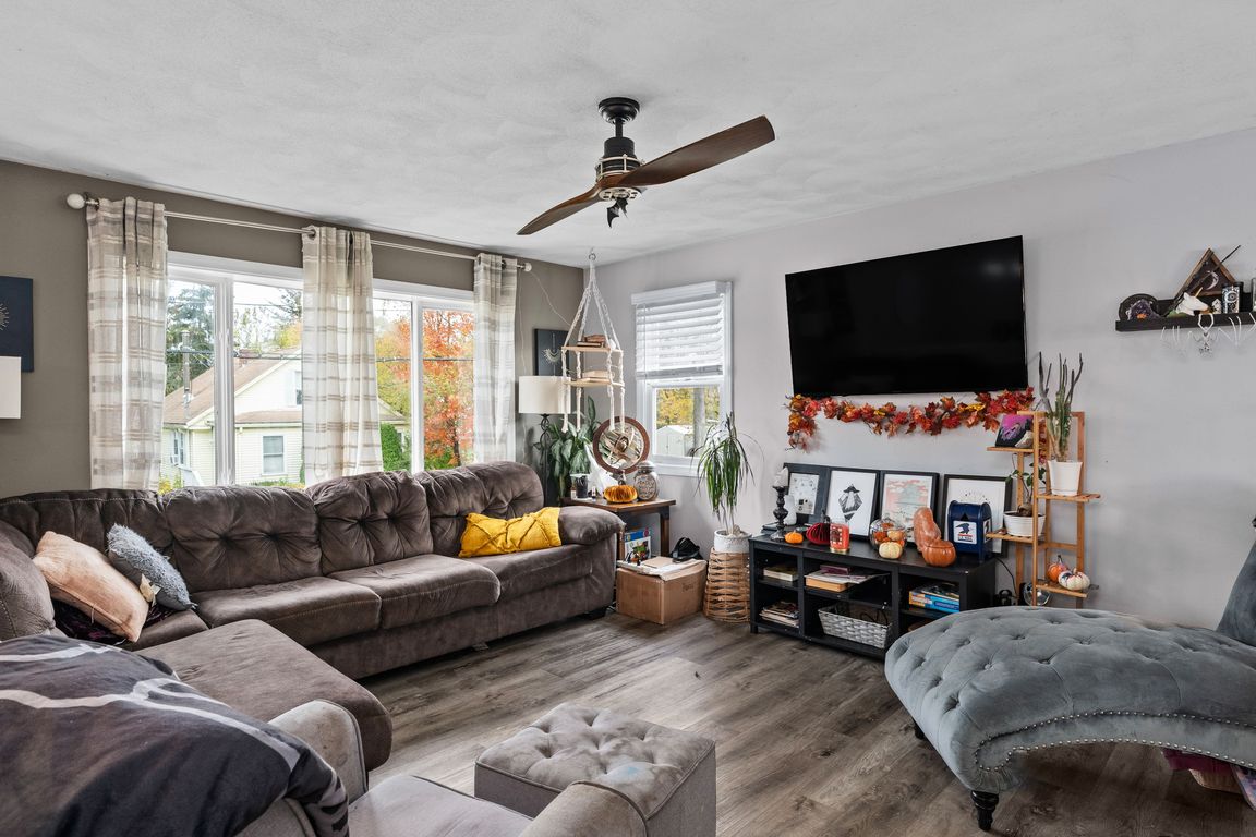 next background image