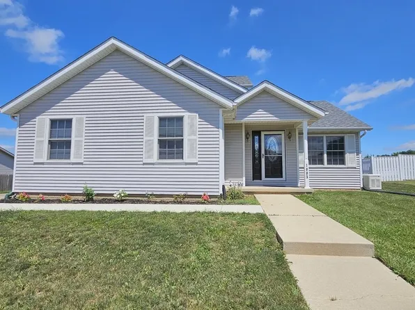 1005 Brighton Ave, Mackinaw, IL 61755