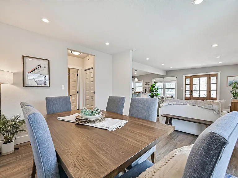 1615 Avenue L — Photo 18
