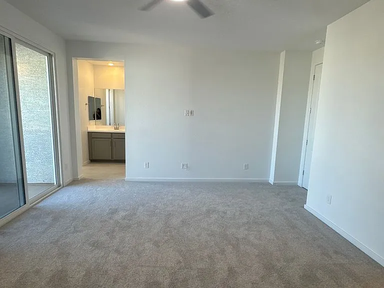2442 W Maximo Way — Photo 29