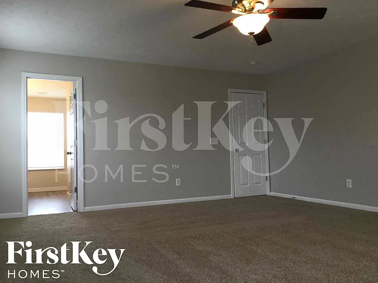 6914 Governors Point Blvd #B — Photo 16