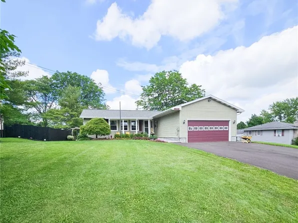 3 Koenig Ct, Auburn, NY 13021