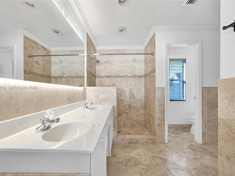 658 Stanton Dr — Photo 40