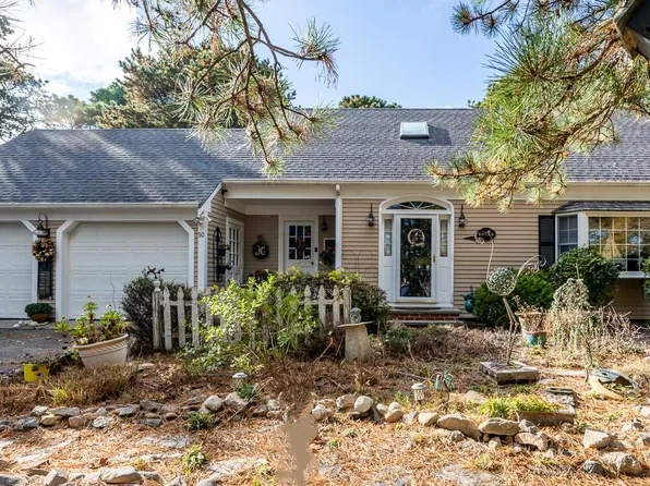 50 Wixom Avenue, Wellfleet, MA 02667