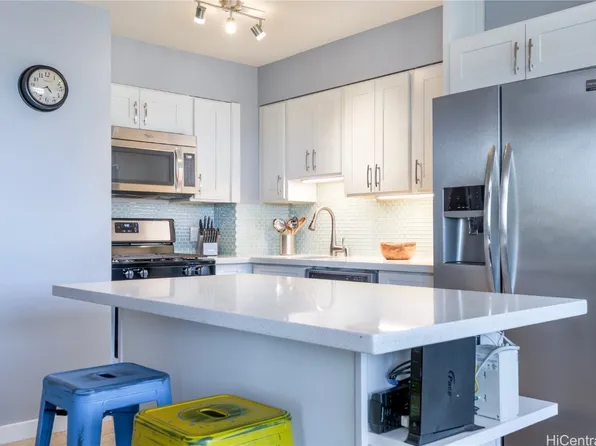 1571 Piikoi St APT 504, Honolulu, HI 96822
