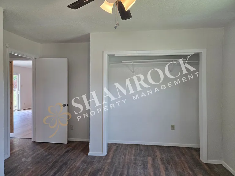 929 Rosedale Dr — Photo 12