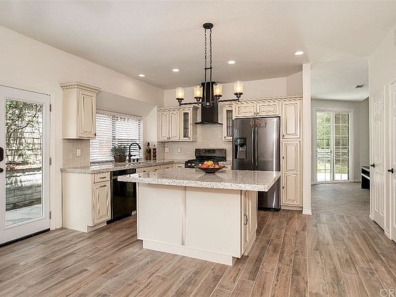 3rd image of 28252 Evergreen Ln