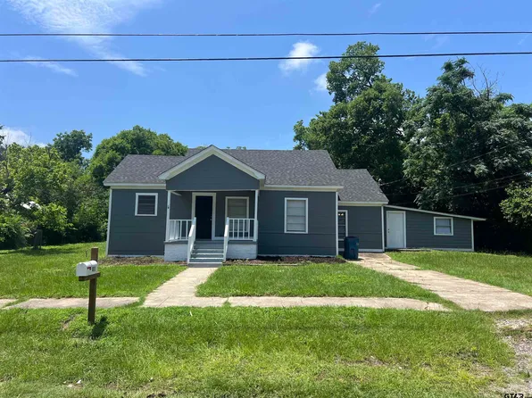 911 N Walnut St, Winnsboro, TX 75494
