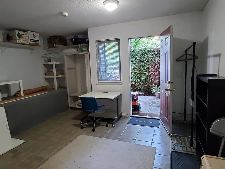 12331 McNeely Dr #ROOMS IN SHARED — Photo 8