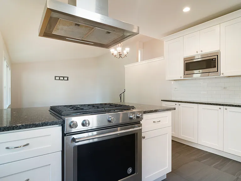 416 S Forrest Ave — Photo 6