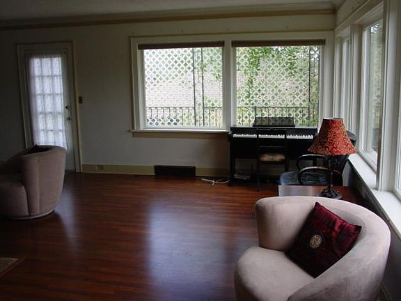 Living room and electric piano