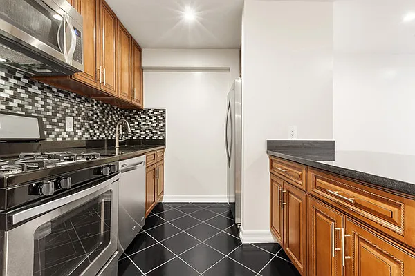 Rented by Compass | media 12