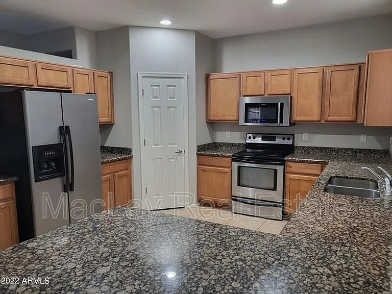 25850 W Pleasant Ln — Photo 17