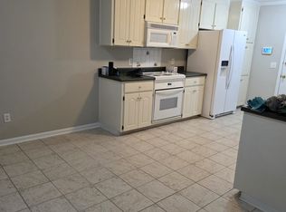 908 Baywood Rd, Dothan, AL 36305