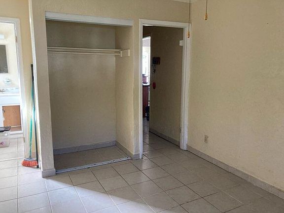 3rd image of 8143 Overlook Place NE