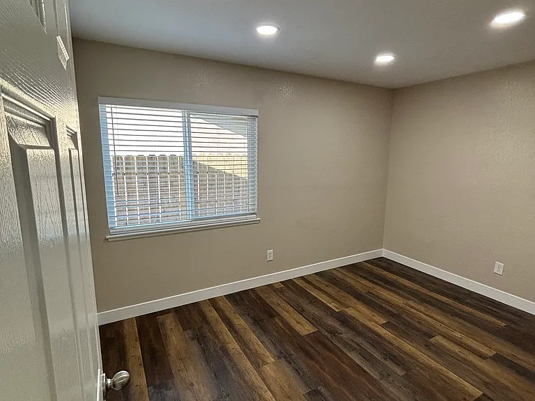 5918 Sky Meadow St — Photo 13