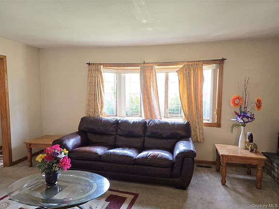 3rd image of 147 Miller Road