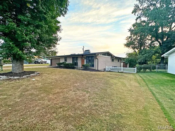 10214 Julius Northway, Saint Louis, MO 63127