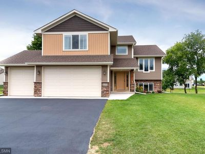 8690 Preserve Blvd, Chisago City, MN, 55013