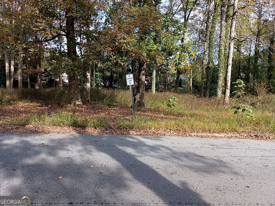 1st image of 107 Forest Pl