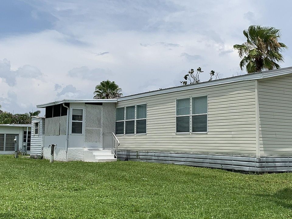 1st image of 28 SE Flamenco Way