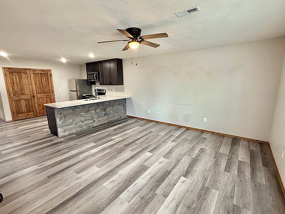 2nd image of 412 S Court St #D