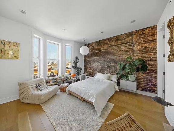 5th image of 203 7th Ave APT 5B