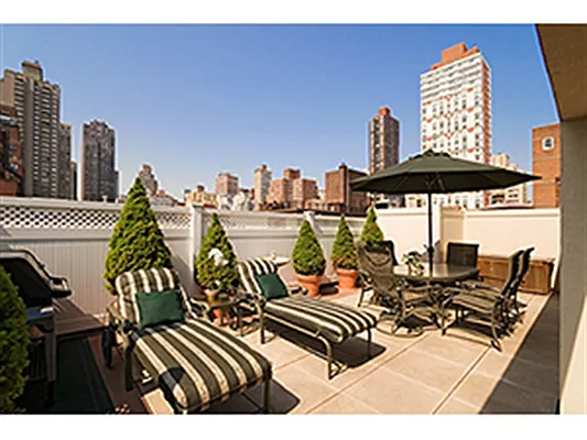 Sold by Corcoran | media 16