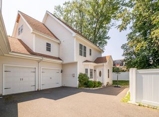 1023 Black Rock Tpke #1023, Fairfield, CT 06825