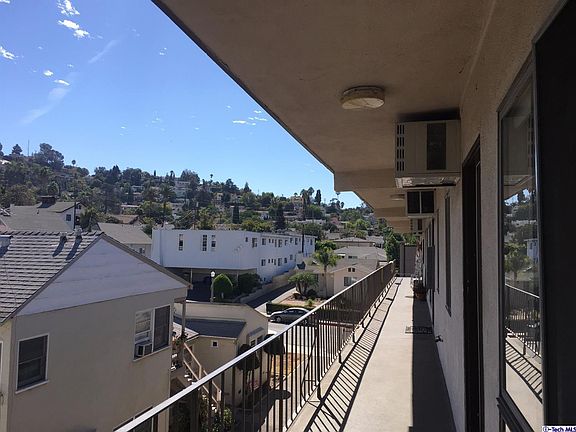 2nd image of 1121 E Palmer Ave