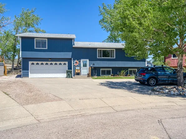 7 Park Cir, Gillette, WY 82716
