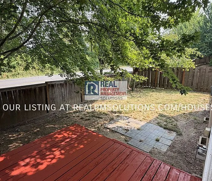 1851 SE Centurion Way — Photo 10