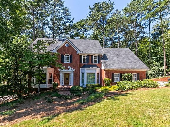 3rd image of 8825 Willowbrae Ln