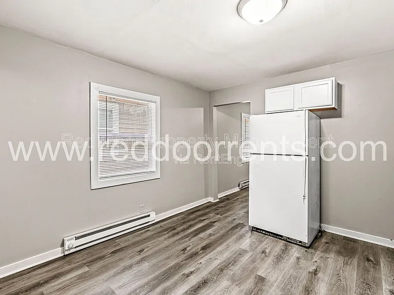 970 Edgemont Ave — Photo 6