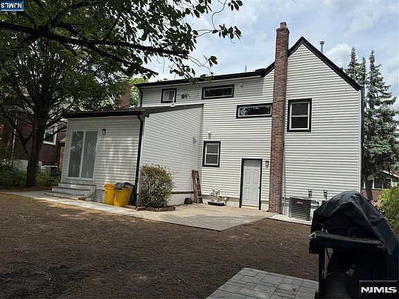 2nd image of 8 Dohrman Ave