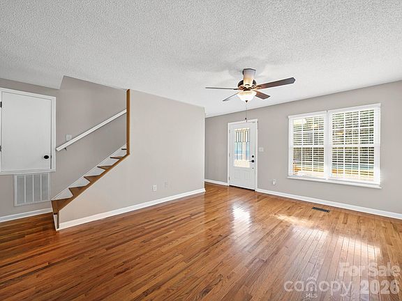 5th image of 10351 Fink Rd