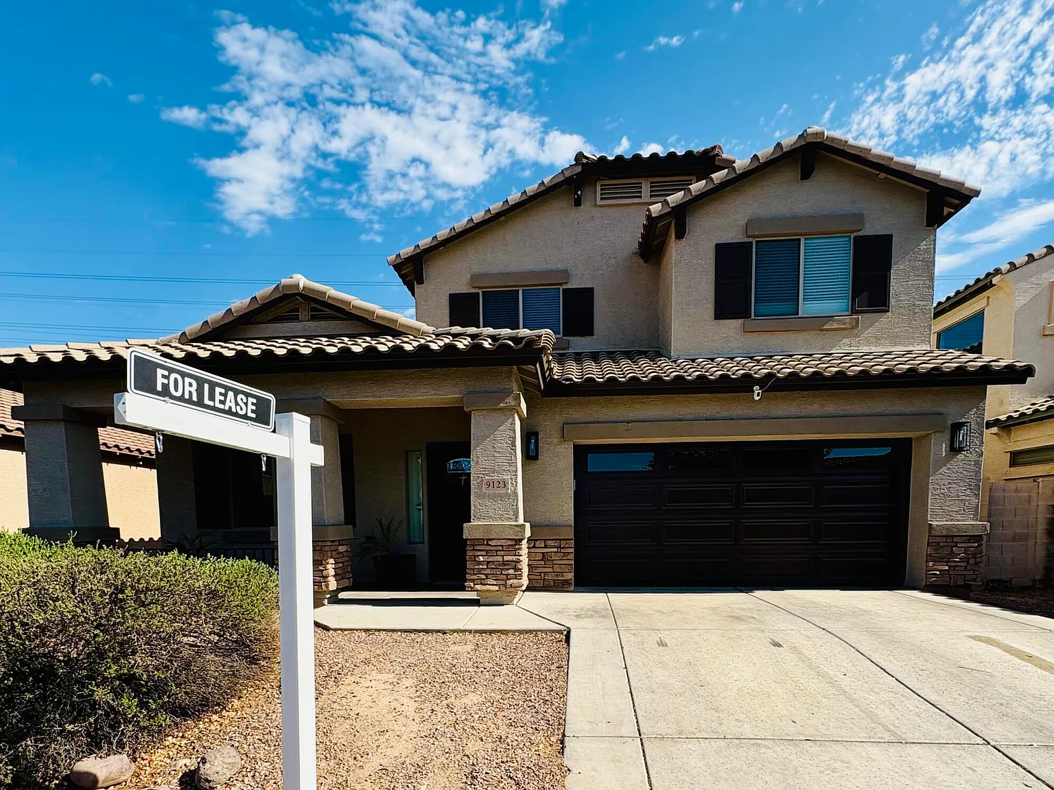 5 bed, 2.5 bath, 2878 sqft, $2,899 — Photo 4