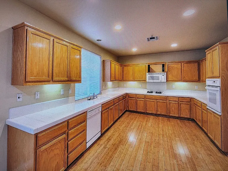 2140 Gibralter Ct — Photo 7