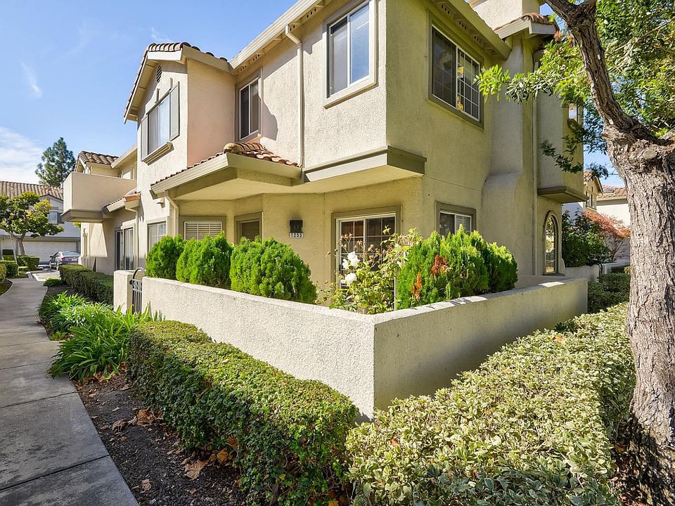 1st image of 1253 Tea Rose Cir