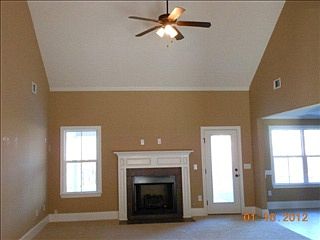 4th image of 559 Wickham Dr