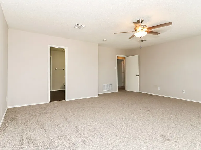 8750 Gray Fox Ct — Photo 11