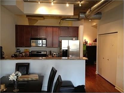 5th image of 1111 W 14th Pl Unit 127