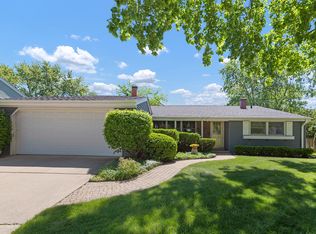 411 Weidner Rd, Buffalo Grove, IL 60089