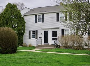 215 Sylvan Knoll Rd, Stamford, CT 06902